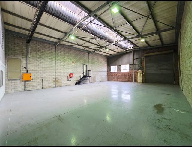 378M² WAREHOUSE TO LET IN KYA SANDS
